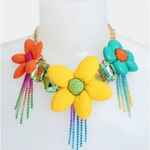 Betsey Johnson PUFFER FLOWER STATEMENT NECKLACE NWT